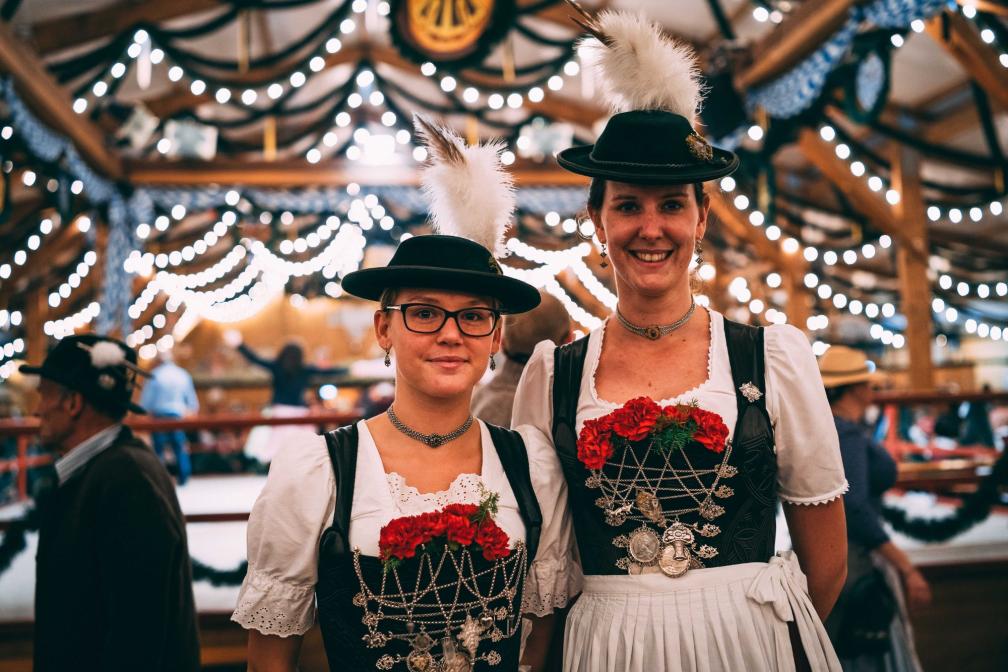 Historische Trachten sieht man oft auf der Oidn Wiesn 