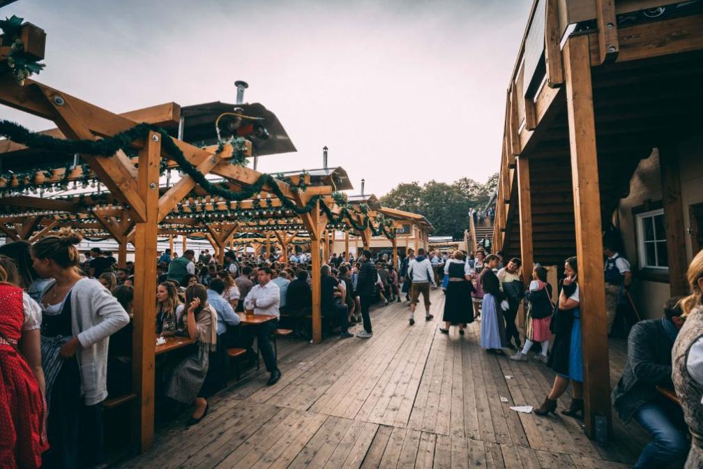 Blick in den Biergarten