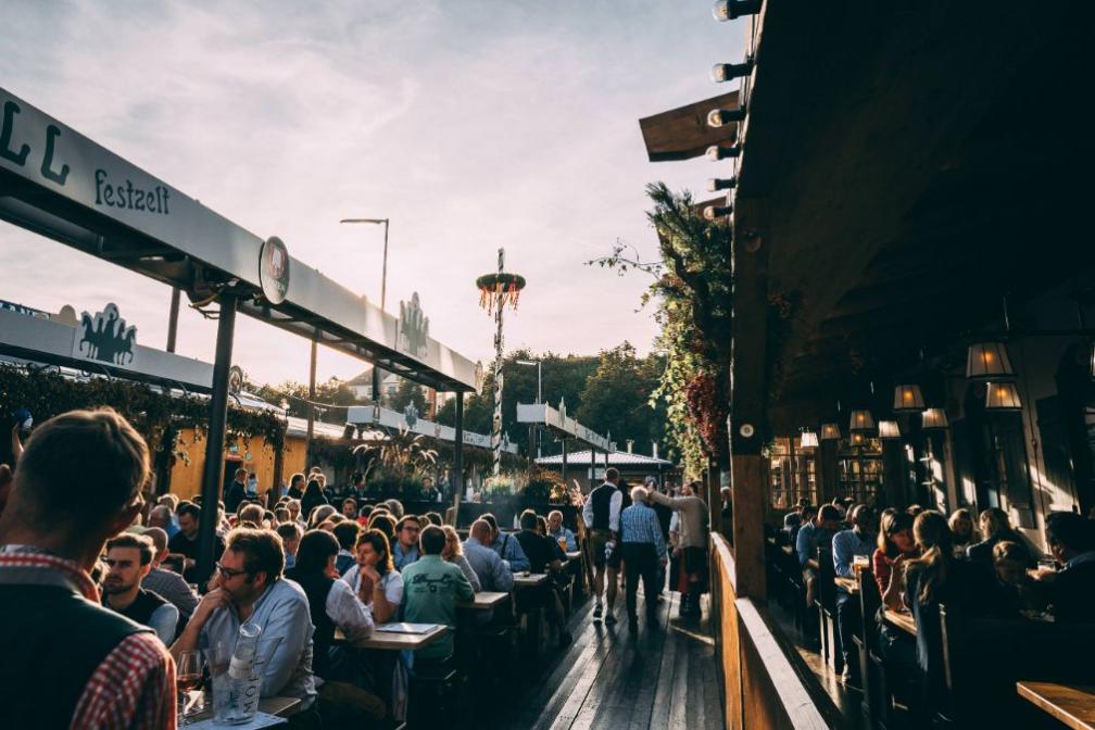 Blick in den Biergarten
