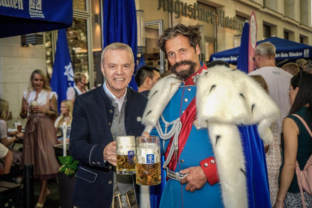 WirtshausWiesn Gregor Lemke und König Ludwig