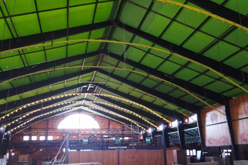 Aufbau 2024: So schaut es in der Augustiner Festhalle aus
