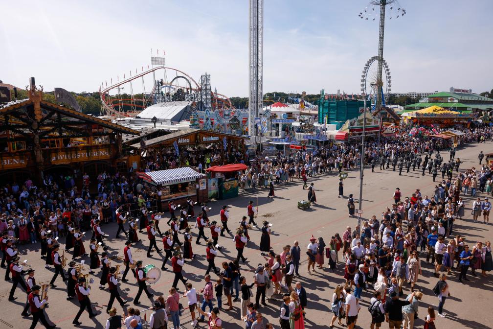 Der Zug schlängelte sich 7 Kilometer durch die Münchner Innenstadt zur Oktoberfestwiese