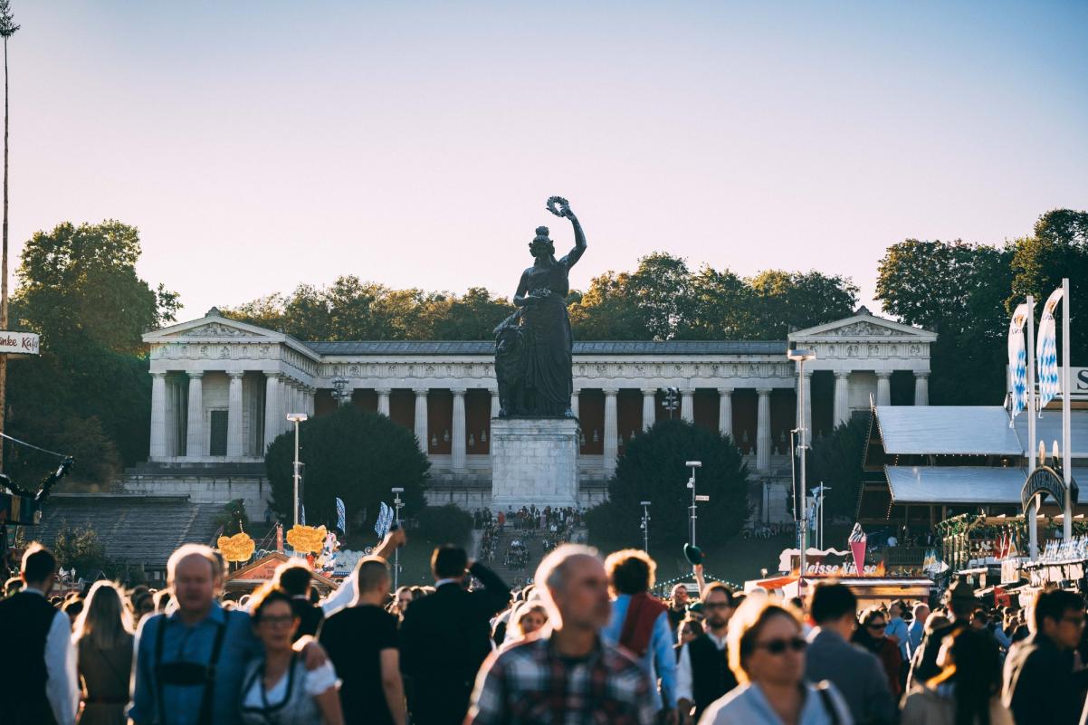 Alle Informationen zum Motivwettbewerb für das Oktoberfest 2025 Oktoberfest.de