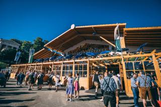 Das Schützen-Festzelt auf dem Münchner Oktoberfest Das Schützen-Festzelt auf dem Münchner Oktoberfest