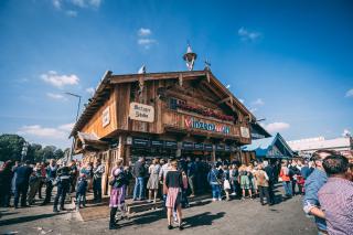 Die Vinzenzmurr Metzger Stubn auf dem Münchner Oktoberfest