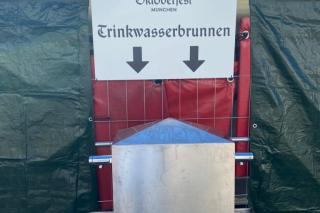 Beispielhafte Kennzeichnung der Trinkwasserbrunnen Beispielhafte Kennzeichnung der Trinkwasserbrunnen