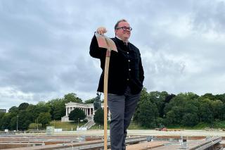 Wiesnchef Clemens Baumgärtner eröffnete die Oktoberfest-Baustelle 2024 symbolisch Wiesnchef Clemens Baumgärtner eröffnete die Oktoberfest-Baustelle 2024 symbolisch