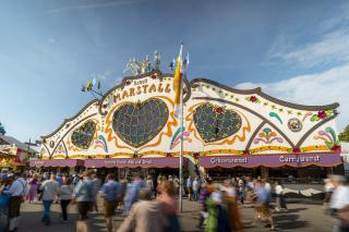 Das Marstall Festzelt auf dem Oktoberfest Das Marstall Festzelt auf dem Oktoberfest