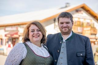 Wirtin und Wirt Petra und Alexander Brenner Wirtin und Wirt Petra und Alexander Brenner