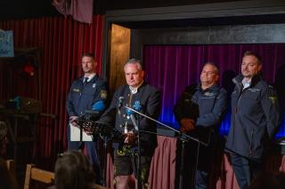 Thomas Schelshorn, Wiesnchef Dr. Christian Scharpf, Michael Beljan (Aicher) und Johan Petryszak (Feuerwehr)
