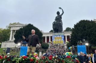 OB Dieter Reiter dirigierte traditionell den bayerischen Defiliermarsch