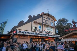 Hochreiter's Zur Bratwurst ist in der Matthias-Pschorr-Straße 65 zu finden. 
