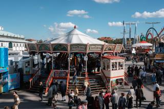 Krinoline auf dem Oktoberfest