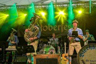 Blechblosn spielen beim Musikwettbewerb 