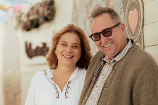 Der Wirt Josef Schmidbauer und die Geschäftsführerin Claudia Trott