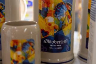 Der offizielle Festkrug der LHM 2026