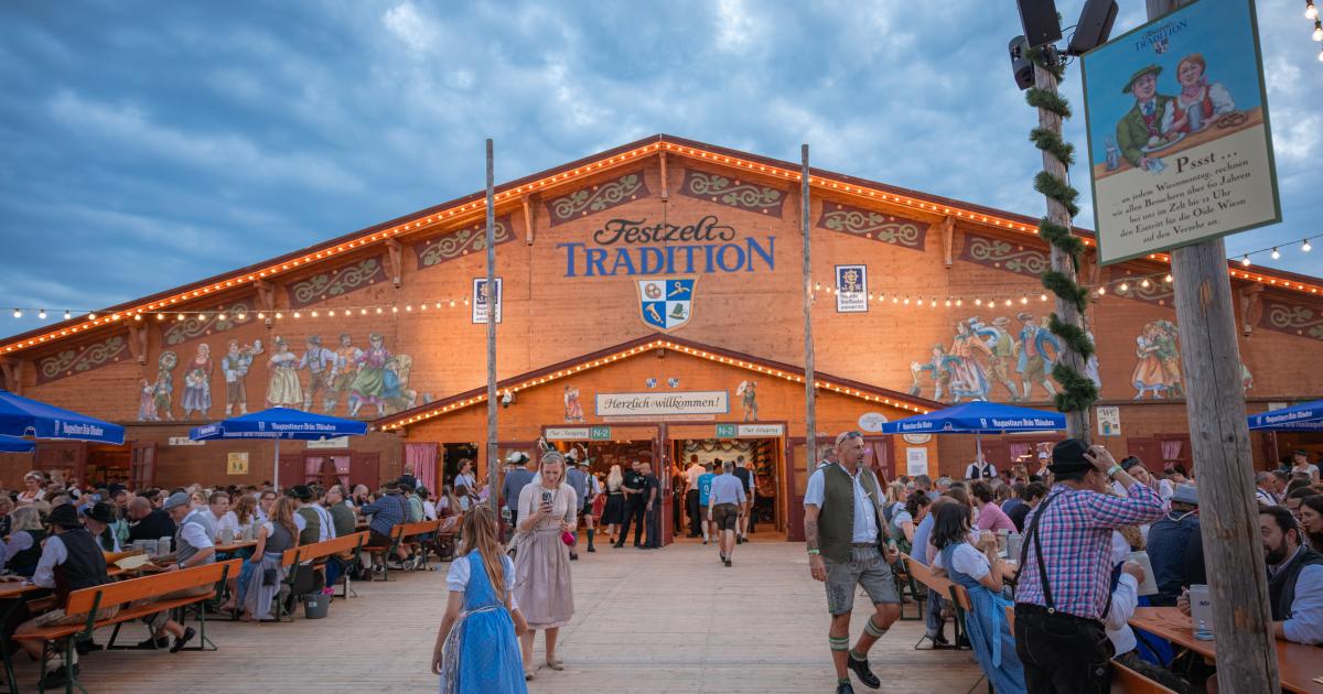 Festzelt Tradition: Reservation, atmosphere, history - Oktoberfest.de
